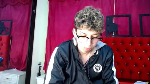 Thomas online show from 02/18/25, 03:31