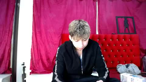 Thomas online show from 03/04/25, 03:55