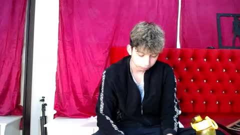 Thomas online show from 03/04/25, 07:08
