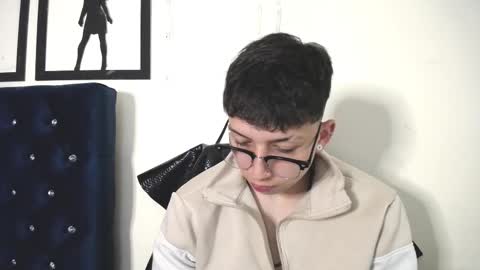 Thomas online show from 09/17/25, 01:07