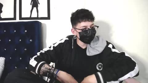 Thomas online show from 09/26/25, 04:05