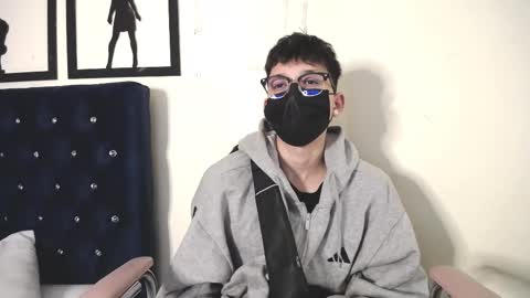 Thomas online show from 09/30/25, 01:10