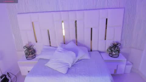 Snapshot of _tinyrousse_ chatting on 09/13/25, 07:02 Rousse online show from 09/13/25, 07:02