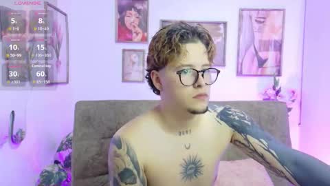 _tyleer_ online show from 10/10/25, 03:49