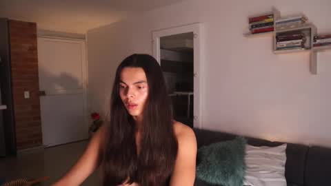 Snapshot of _vahos chatting on 01/12/26, 08:03 Anastasia Vahos online show from 01/12/26, 08:03