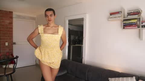 Snapshot of _vahos chatting on 06/04/26, 05:41 Anastasia Vahos online show from 06/04/26, 05:41