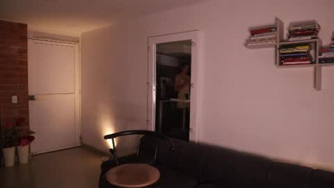 Anastasia Vahos online show from 07/02/26, 12:21