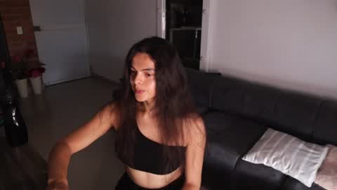 Anastasia Vahos online show from 07/02/26, 12:11