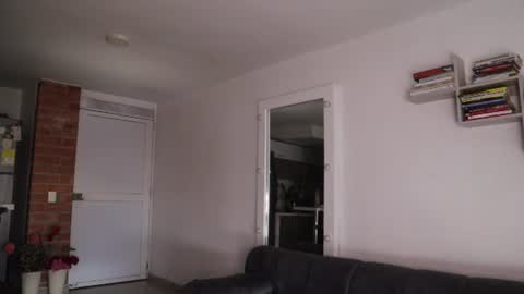 Anastasia Vahos online show from 07/06/26, 12:24