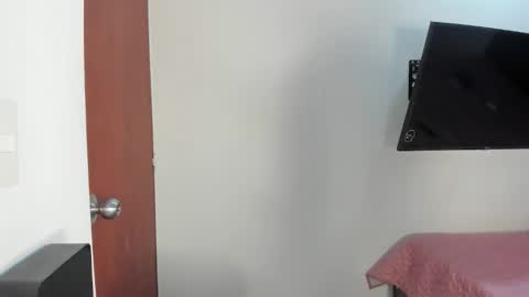 Snapshot of _valentina_69 chatting on 02/12/26, 11:33 _valentina_69 online show from 02/12/26, 11:33