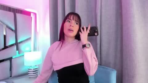 _valeria_saenz_ online show from 06/08/26, 01:22