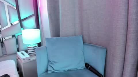 _valeria_saenz_ online show from 07/24/26, 03:48
