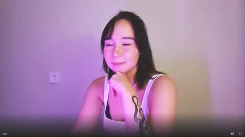 Snapshot of _velvetvibe_ chatting on 09/17/25, 07:37 Mia online show from 09/17/25, 07:37