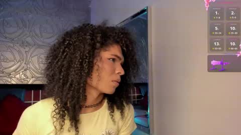 Snapshot of _vennuss_ chatting on 11/05/25, 03:06 Venus online show from 11/05/25, 03:06