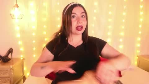 Karina online show from 10/28/25, 01:25