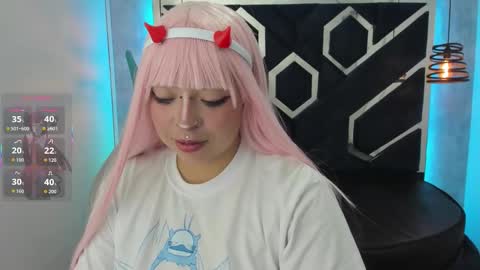 Snapshot of _vermell_ chatting on 11/12/25, 07:35 Vermeil online show from 11/12/25, 07:35