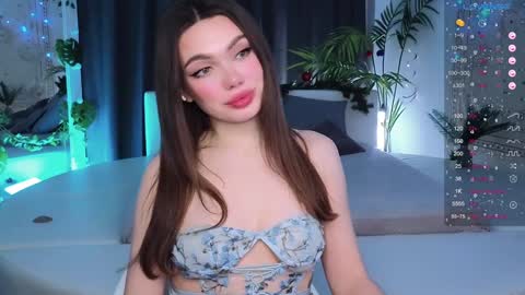 Vickie online show from 12/19/24, 12:02