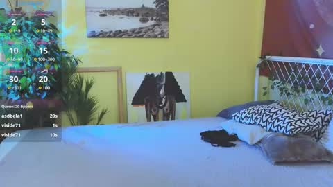 Vickie online show from 12/26/24, 01:18