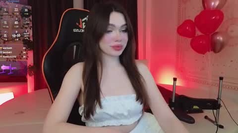 Vickie online show from 02/15/25, 12:04