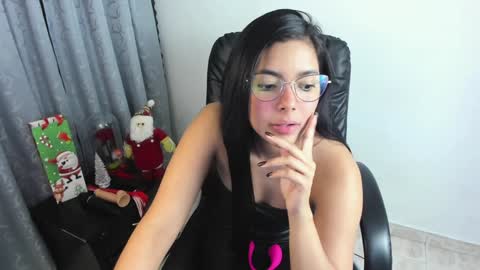 Vicky online show from 12/17/24, 09:16