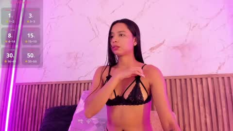Snapshot of _victoriaclark chatting on 06/04/26, 12:11 _victoriaclark online show from 06/04/26, 12:11