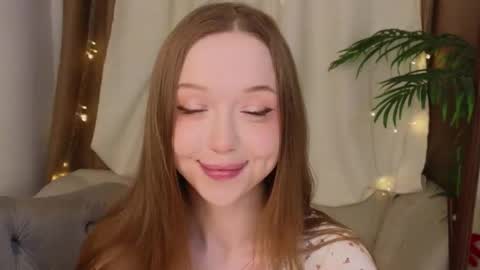 Snapshot of _violet_mills_ chatting on 02/13/25, 11:26 Violet online show from 02/13/25, 11:26