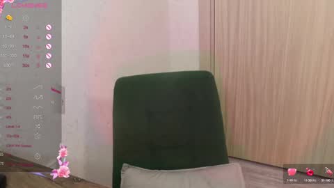 Snapshot of _viv1an_ chatting on 01/16/25, 06:06 Alis online show from 01/16/25, 06:06