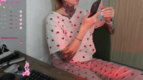 Snapshot of _viv1an_ chatting on 02/03/25, 09:41 Alis online show from 02/03/25, 09:41