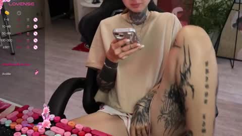 Alis online show from 09/19/25, 07:21