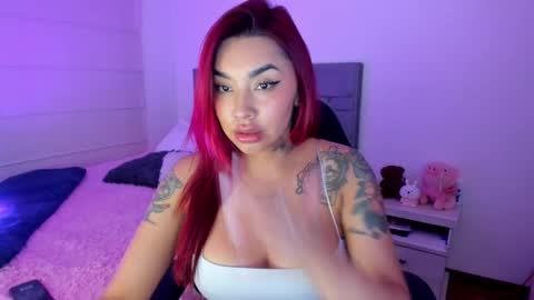 INSTAGRAM pinzon viviana online show from 11/12/25, 11:03