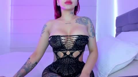INSTAGRAM pinzon viviana online show from 02/25/26, 06:28
