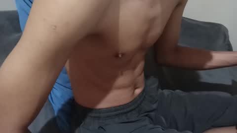 Snapshot of _vov_ chatting on 12/20/25, 12:34 _vov_ online show from 12/20/25, 12:34