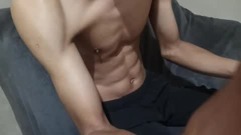Snapshot of _vov_ chatting on 04/21/26, 12:22 _vov_ online show from 04/21/26, 12:22