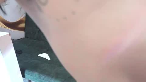 Snapshot of _weird_sativa chatting on 02/12/26, 03:18 _weird_sativa online show from 02/12/26, 03:18