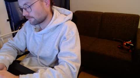 _whoisthatguy_ online show from 11/23/25, 03:23