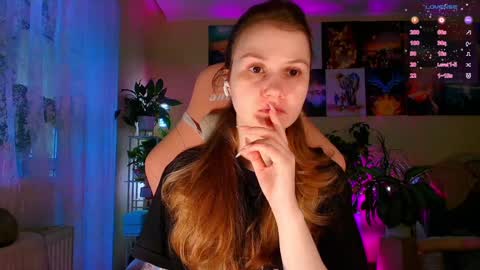 Snapshot of _witch__ chatting on 12/23/25, 07:50 Enni online show from 12/23/25, 07:50