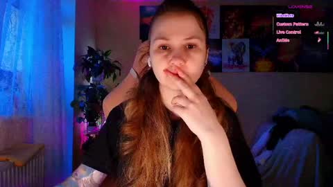 Snapshot of _witch__ chatting on 03/24/26, 06:29 Enni online show from 03/24/26, 06:29