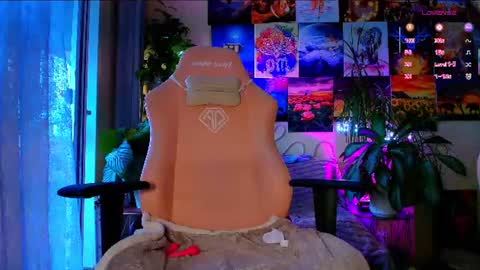 Enni online show from 07/28/26, 11:17
