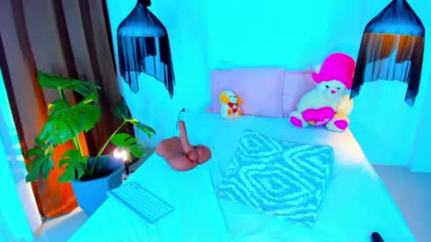 Xynara online show from 06/17/26, 11:27