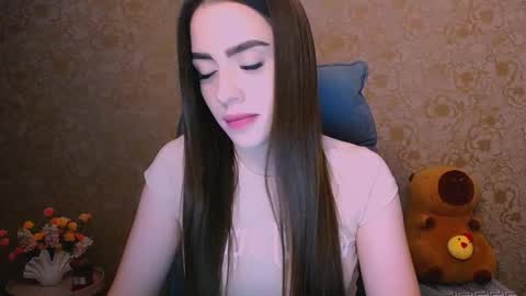 Snapshot of _your_fantasy_girl chatting on 09/14/25, 01:43 Alisa online show from 09/14/25, 01:43