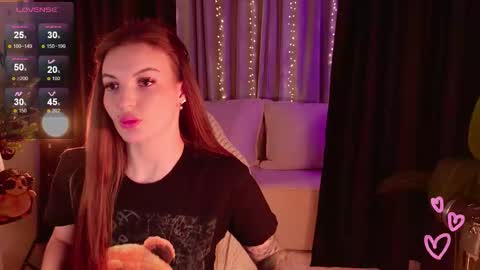 Snapshot of _your_heart_ chatting on 12/17/25, 07:31 Ani online show from 12/17/25, 07:31