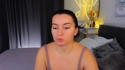 Jasmine online show from 02/05/25, 08:21