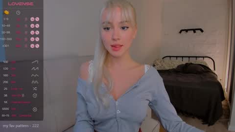 Tessa -  online show from 12/20/24, 11:00