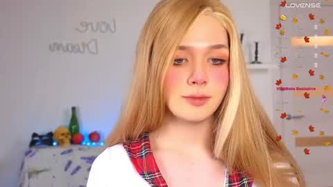 Snapshot of _yourfoxy_ chatting on 10/31/25, 03:24 LITTLE FOX online show from 10/31/25, 03:24