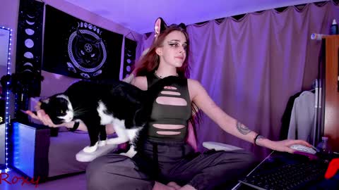 Roxy online show from 12/15/24, 03:13