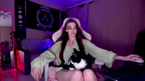 Roxy online show from 12/23/24, 06:48