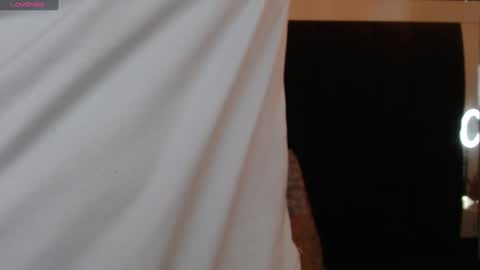 Yuyi online show from 01/06/25, 11:07