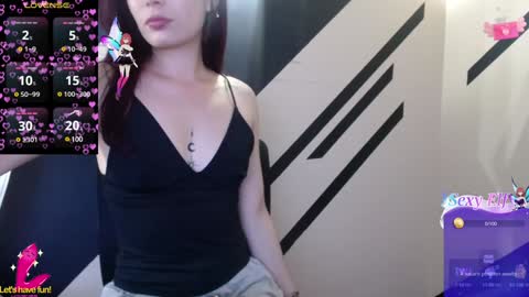 Yuyi online show from 01/15/25, 02:27