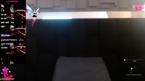 Yuyi online show from 09/24/25, 12:41