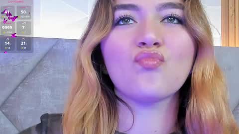 Daniela Brown online show from 03/06/25, 02:29